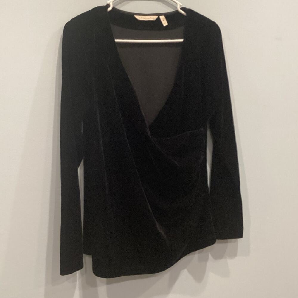 Soft Surroundings Womens Velvet Surplice Top Medium M Black Gothic Fairy‎ Grunge
